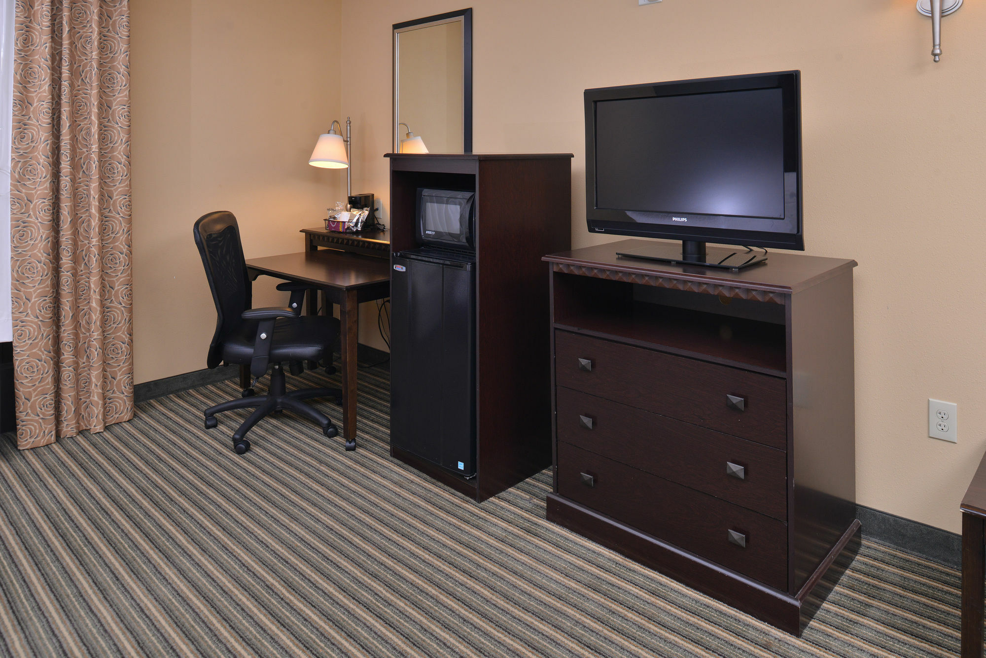 Hampton Inn & Suites Fort Belvoir Alexandria South Экстерьер фото