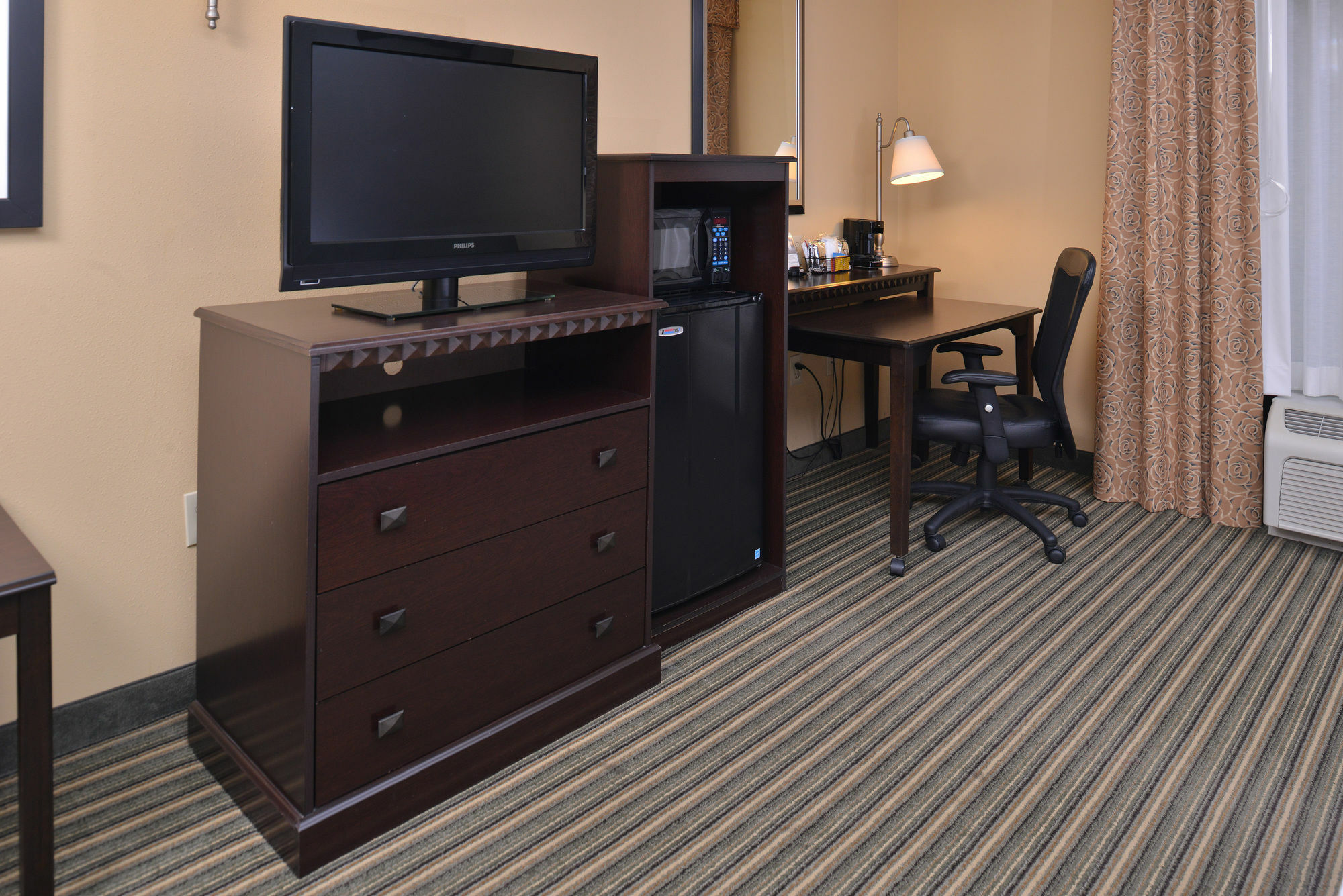 Hampton Inn & Suites Fort Belvoir Alexandria South Экстерьер фото